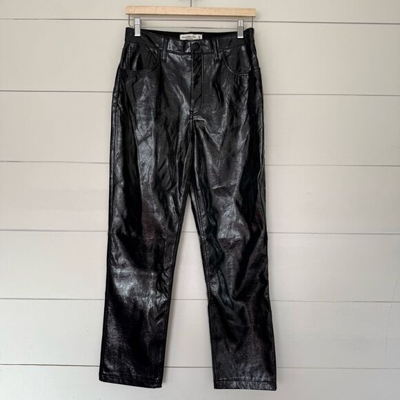 Abercrombie & Fitch Women’s 6 Short Black Faux Leather Pants 90s Straight - Picture 1 of 5